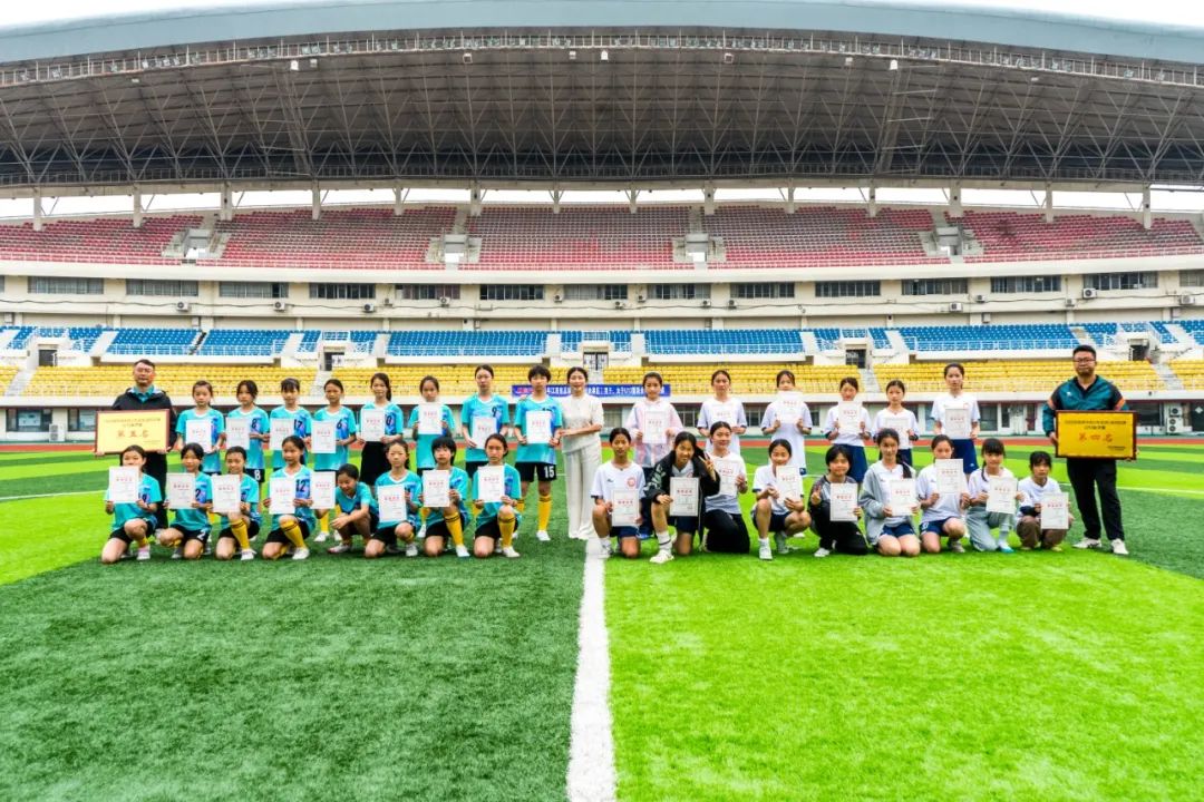 2025年新余市U13男女足联赛圆满落幕-第8张图片-ZBLOG