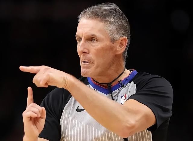 雷霆队夺得NBA总冠军！裁判福斯特被视为取胜关键，肖华最大输家-第11张图片-ZBLOG