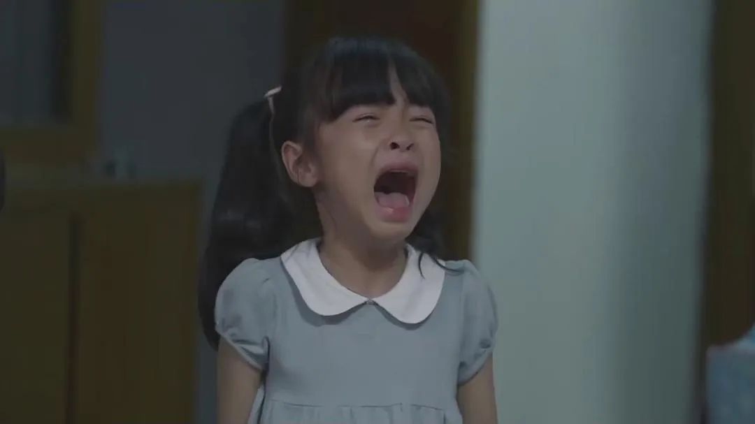 “白社会”大哥出手，“姑娘，躲到我身后”-第4张图片-ZBLOG